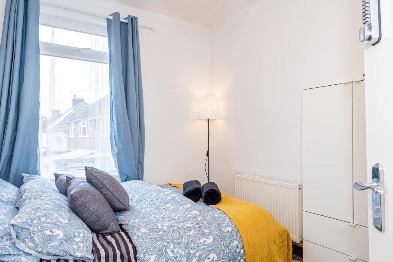 Shirley House 3, Guest House, Self Catering, Self Check In With Smart Locks, Use Of Fully Equipped Kitchen, Close To City Centre, Ideal For Longer Stays, Walking Distance To Bat, 20 Min Drive To Fawley Refinery, Excellent Transport Links Southampton Exterior foto