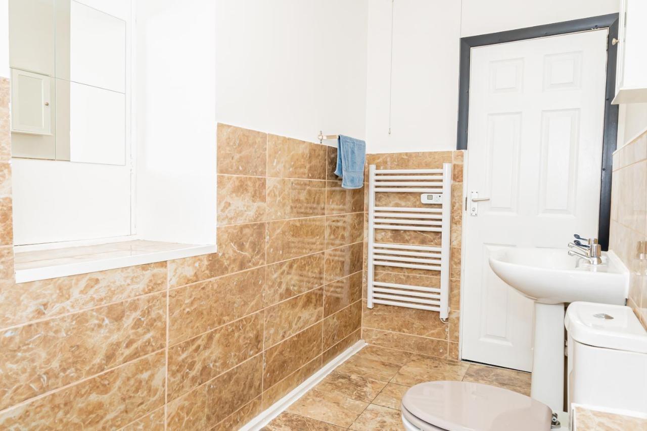 Shirley House 3, Guest House, Self Catering, Self Check In With Smart Locks, Use Of Fully Equipped Kitchen, Close To City Centre, Ideal For Longer Stays, Walking Distance To Bat, 20 Min Drive To Fawley Refinery, Excellent Transport Links Southampton Exterior foto