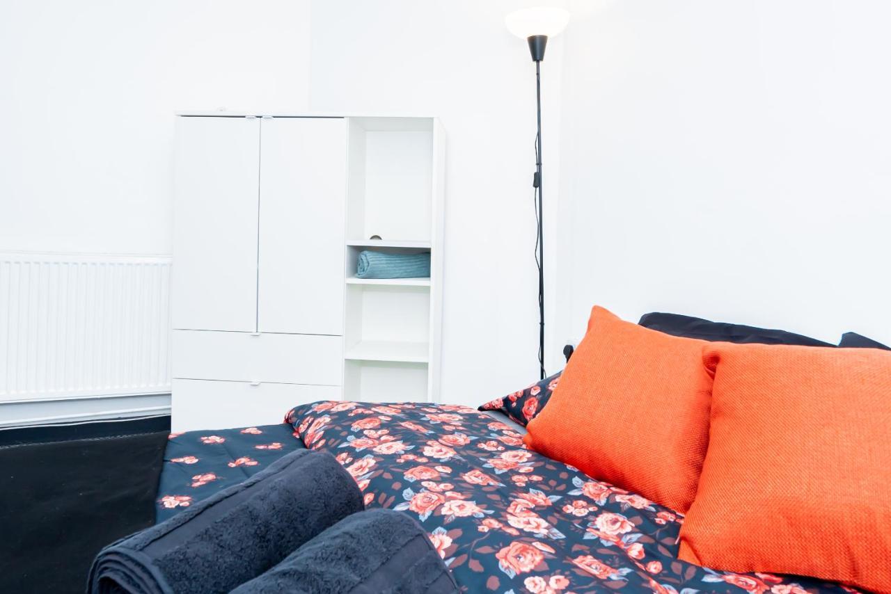 Shirley House 3, Guest House, Self Catering, Self Check In With Smart Locks, Use Of Fully Equipped Kitchen, Close To City Centre, Ideal For Longer Stays, Walking Distance To Bat, 20 Min Drive To Fawley Refinery, Excellent Transport Links Southampton Exterior foto