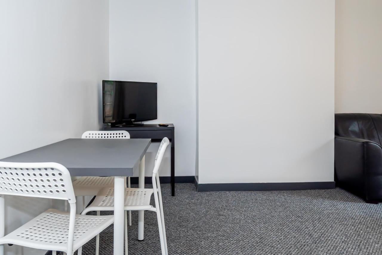 Shirley House 3, Guest House, Self Catering, Self Check In With Smart Locks, Use Of Fully Equipped Kitchen, Close To City Centre, Ideal For Longer Stays, Walking Distance To Bat, 20 Min Drive To Fawley Refinery, Excellent Transport Links Southampton Exterior foto