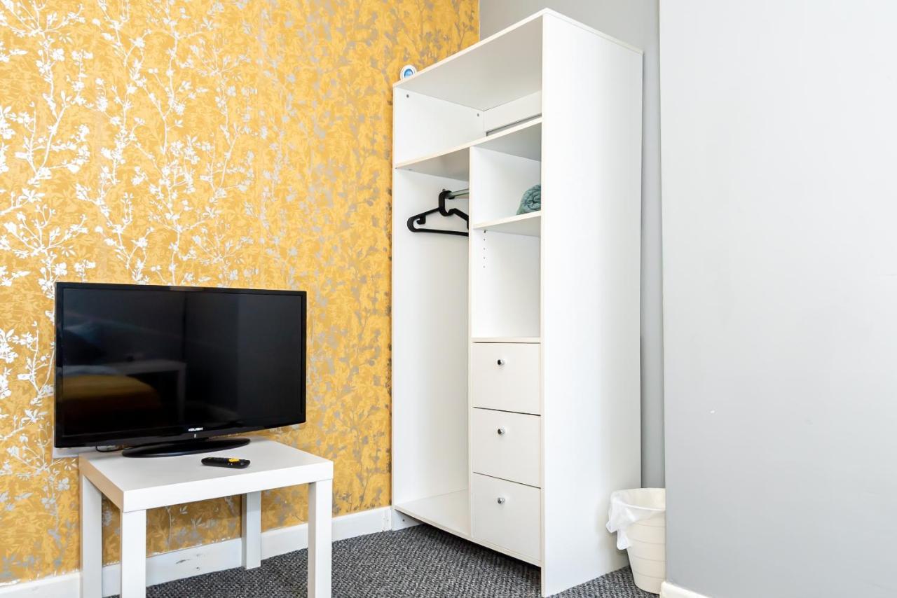Shirley House 3, Guest House, Self Catering, Self Check In With Smart Locks, Use Of Fully Equipped Kitchen, Close To City Centre, Ideal For Longer Stays, Walking Distance To Bat, 20 Min Drive To Fawley Refinery, Excellent Transport Links Southampton Exterior foto