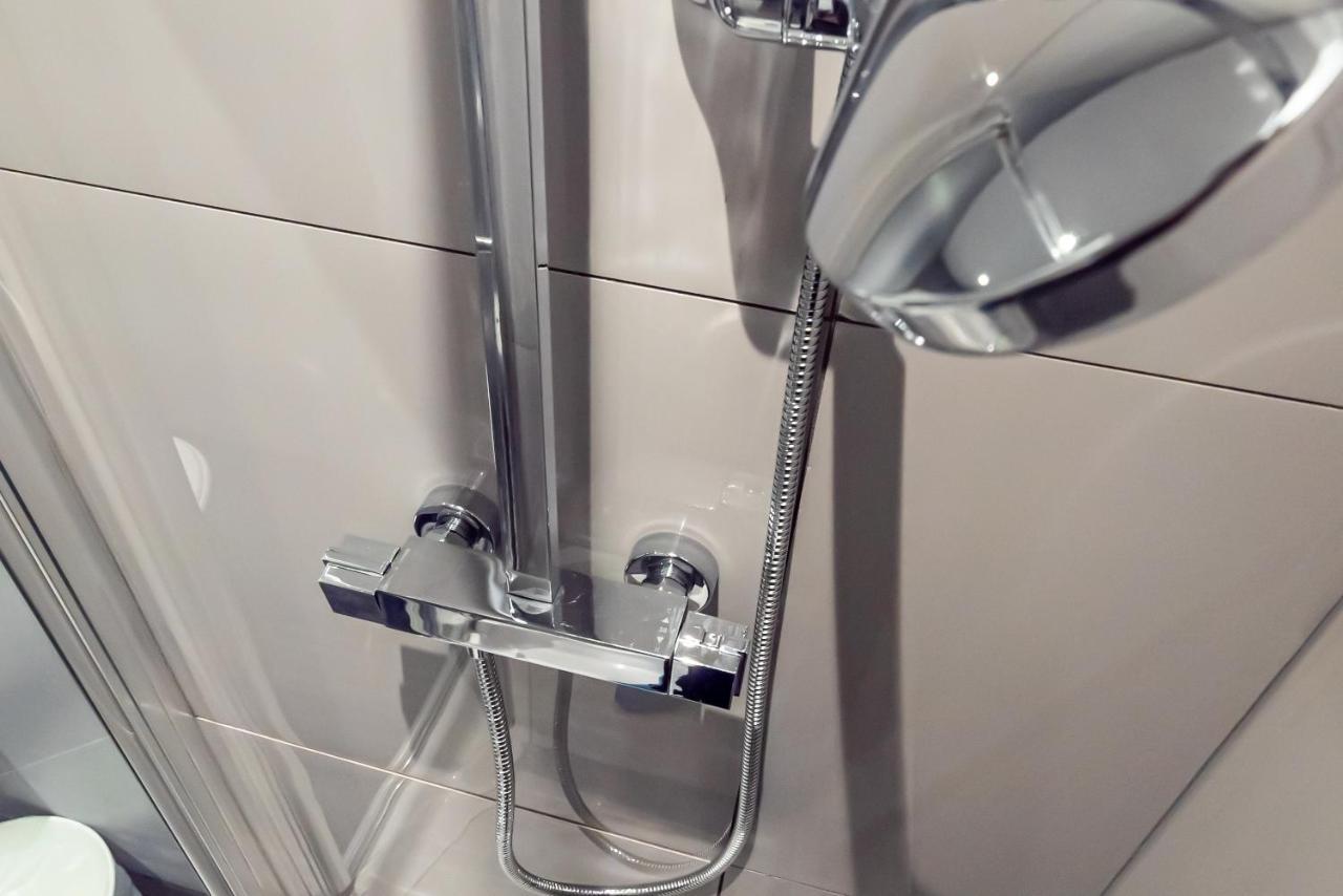 Shirley House 3, Guest House, Self Catering, Self Check In With Smart Locks, Use Of Fully Equipped Kitchen, Close To City Centre, Ideal For Longer Stays, Walking Distance To Bat, 20 Min Drive To Fawley Refinery, Excellent Transport Links Southampton Exterior foto