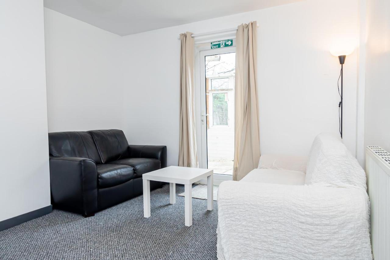 Shirley House 3, Guest House, Self Catering, Self Check In With Smart Locks, Use Of Fully Equipped Kitchen, Close To City Centre, Ideal For Longer Stays, Walking Distance To Bat, 20 Min Drive To Fawley Refinery, Excellent Transport Links Southampton Exterior foto