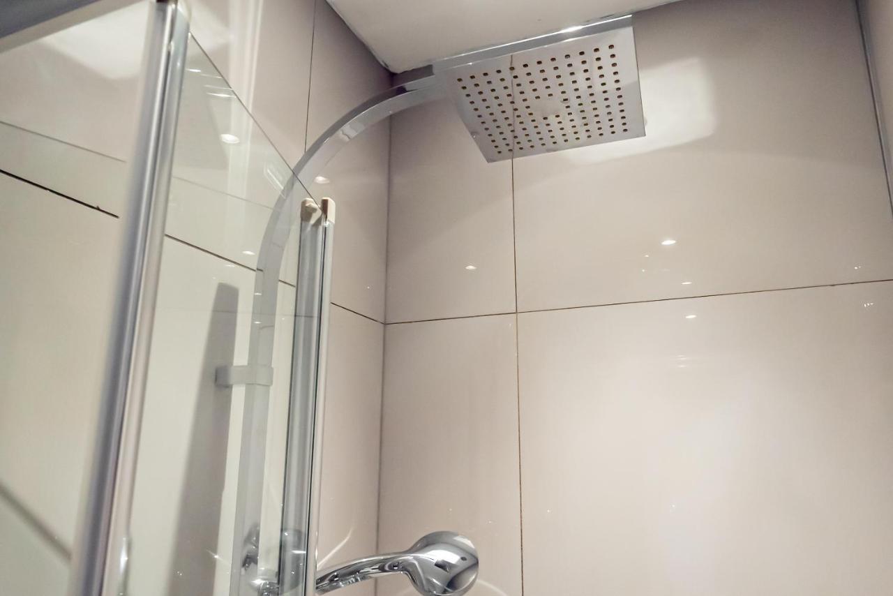 Shirley House 3, Guest House, Self Catering, Self Check In With Smart Locks, Use Of Fully Equipped Kitchen, Close To City Centre, Ideal For Longer Stays, Walking Distance To Bat, 20 Min Drive To Fawley Refinery, Excellent Transport Links Southampton Exterior foto